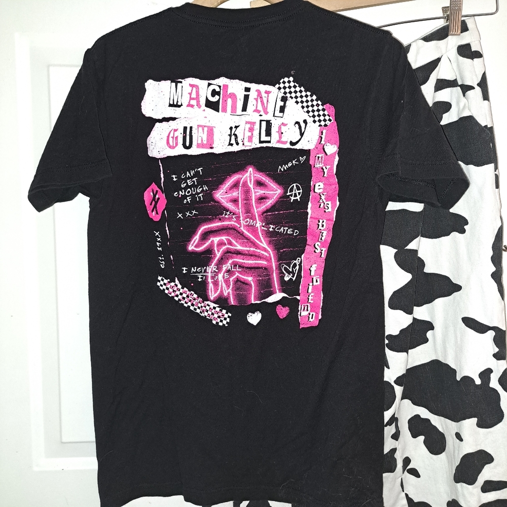 Machine Gun Kelly Black Lips Y Shirt Medium